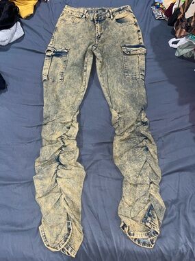 Women’s Acid Wash Cargo Jeans - Yellow/Beige